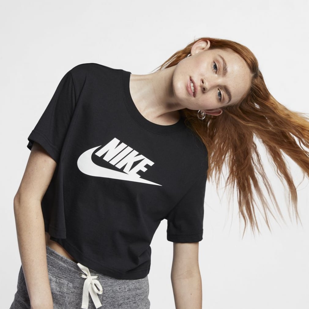 Camiseta Nike Sportswear Essential Feminina