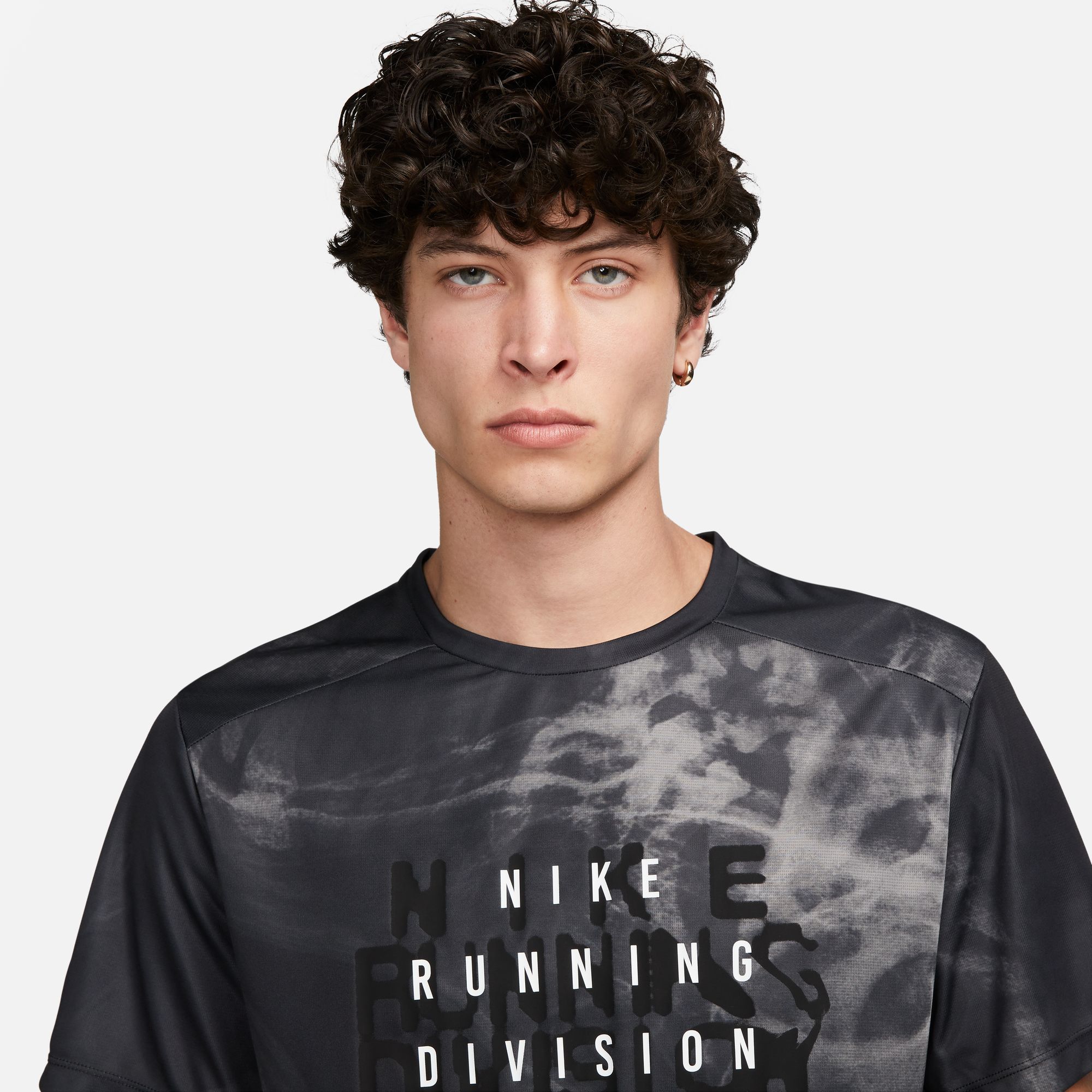 Camiseta Nike Run Division Rise 365 Masculina